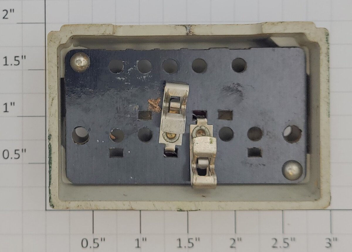 American Flyer XA10961-FW S-Scale White Talking Station Control Button