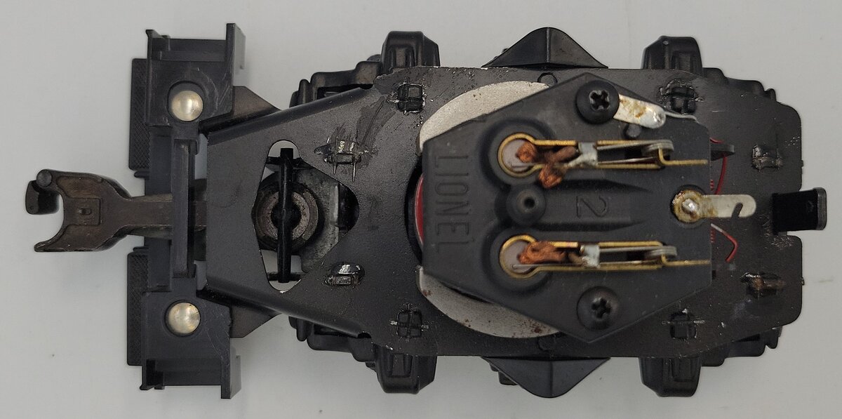 Lionel 8030-100 GP7 / GP9 Diesel Motor Truck Assembly with Black Truck Sides