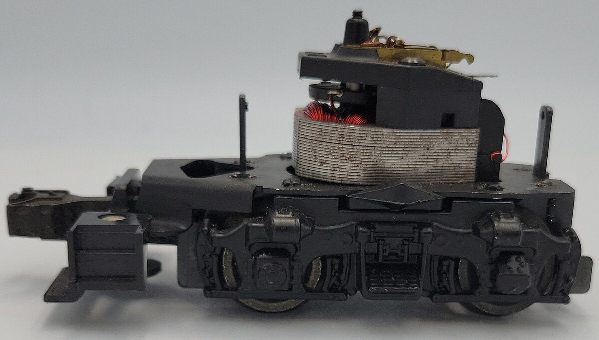 Lionel 8030-100 GP7 / GP9 Diesel Motor Truck Assembly with Black Truck Sides
