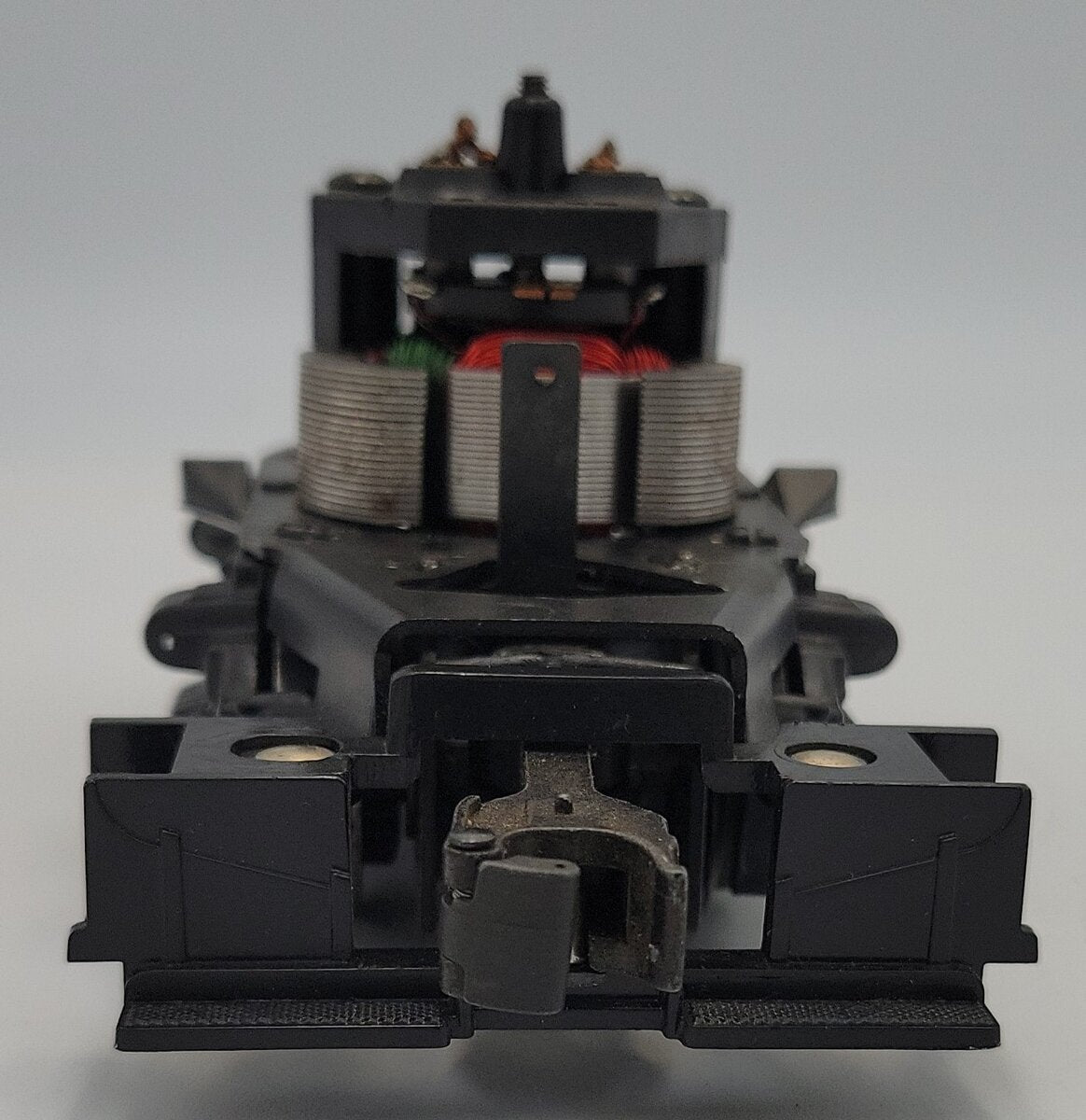 Lionel 8030-100 GP7 / GP9 Diesel Motor Truck Assembly with Black Truck Sides