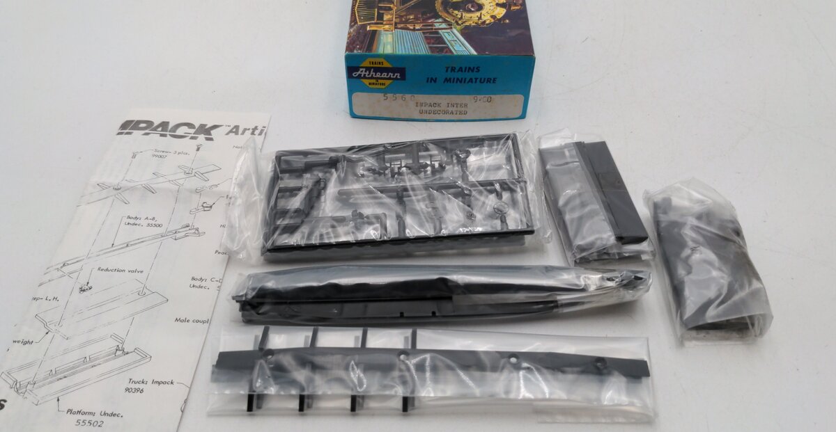Athearn 5560 HO Undecorated Impack Inter Flatcar Kit