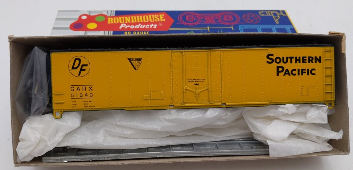 Roundhouse 1232 HO Southern Pacific 50' GARX Boxcar # 51340 Kit