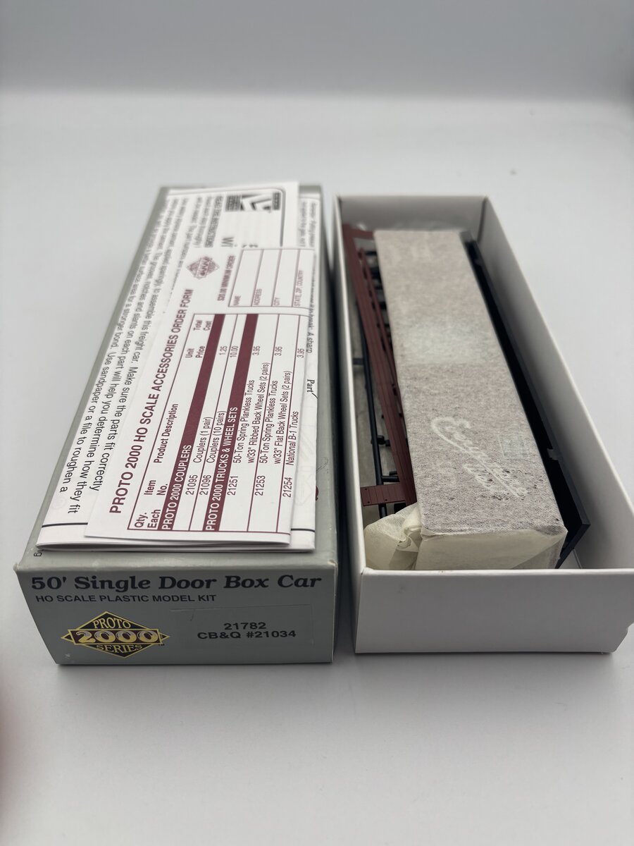 Proto 2000 21782 50' Single Door Boxcar Model Kit