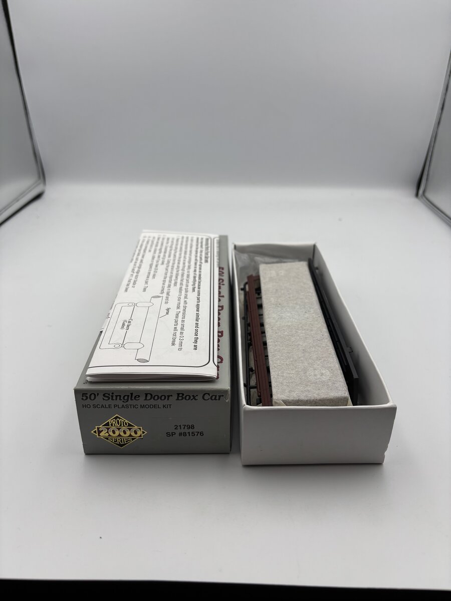 Proto 2000 21798 Southern Pacific 50' Box Car Kit #81576