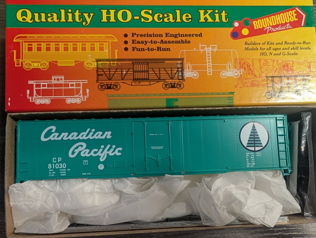 Roundhouse 01279 HO Scale Canadian Pacific 50' Boxcar Kit #81030 Kit