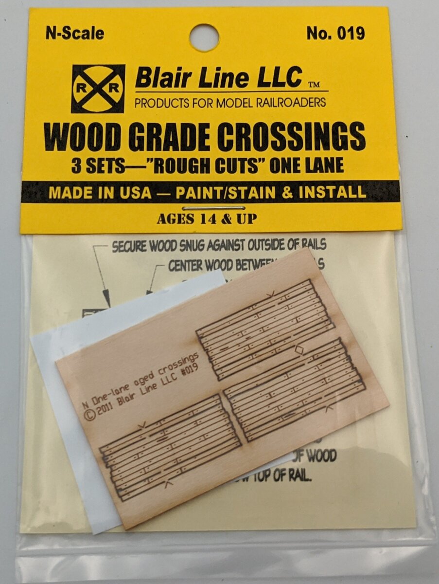 Blair Line 019 N 1-Lane .090" Rough Cut Laser-Cut Wood Grade Crossing (3)