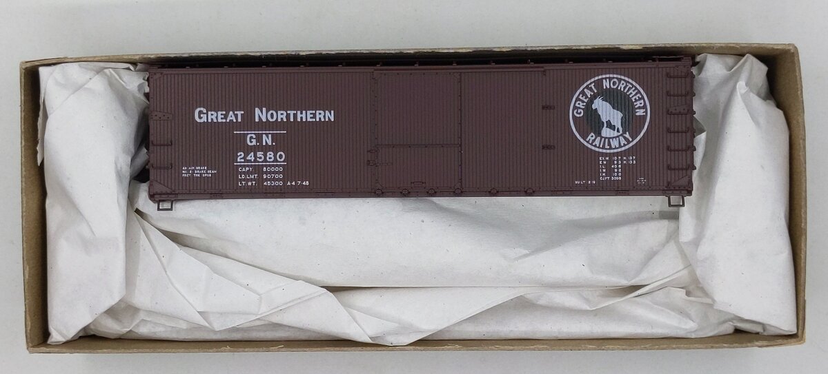 Accurail 4604.3 HO Great Northern 40' USRA Wood Double Sheathed Boxcar#24580 Kit