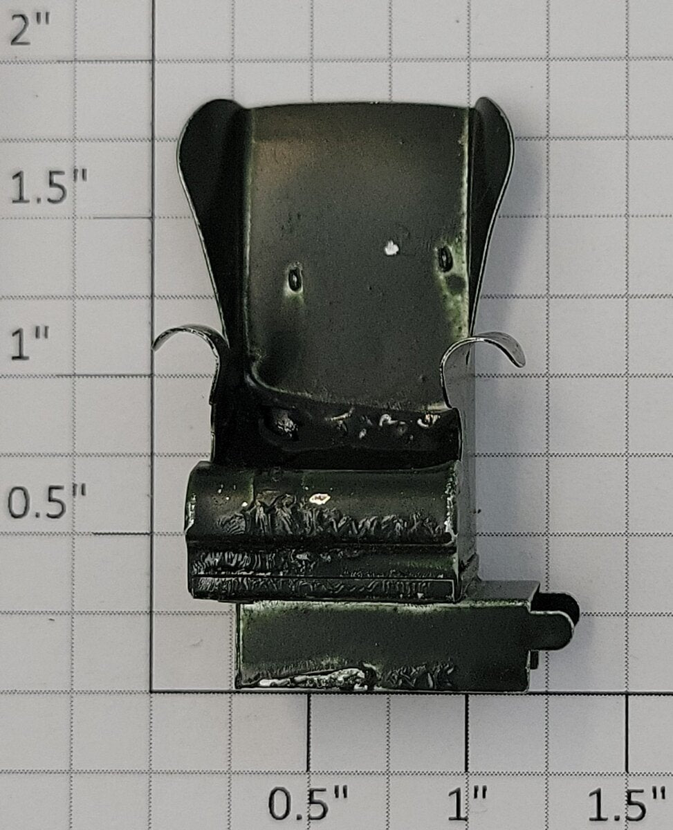 Lionel 418-110 Dark Green 400 Series Passenger Car Seat & Bracket