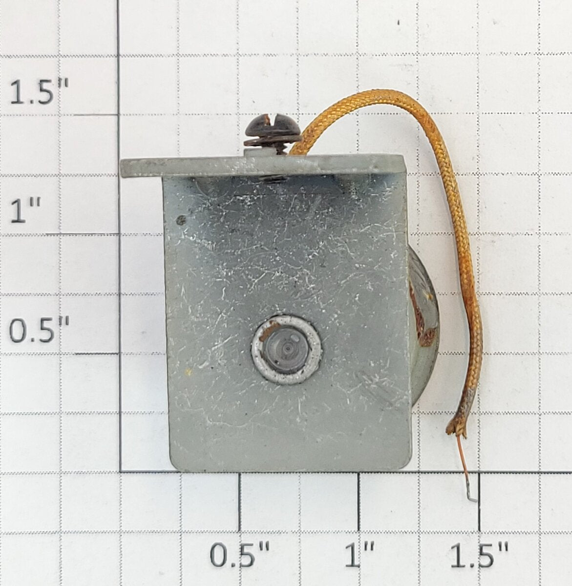 Lionel 362-20 Barrel Loader Electromagnet Coil and Bracket Assembly