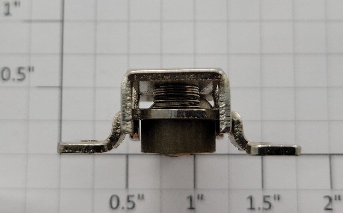 Lionel M-58-65 Standard Gauge Loco Pick Up Shoe without Screw and Lug