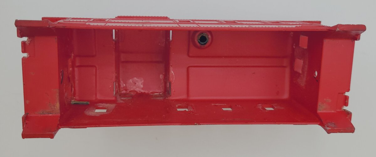 Lionel 2257-7 O Gauge Red SP Caboose Shell with Smoke Stack #2257