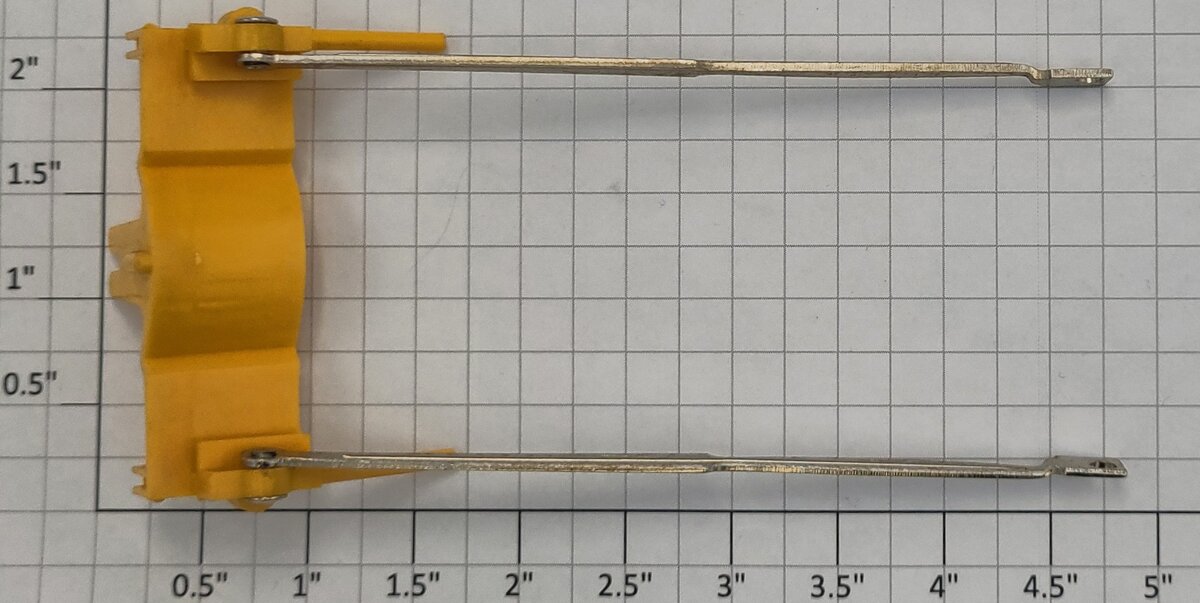 Lionel 8410-76 Yellow Twin Piston Assembly with Rods