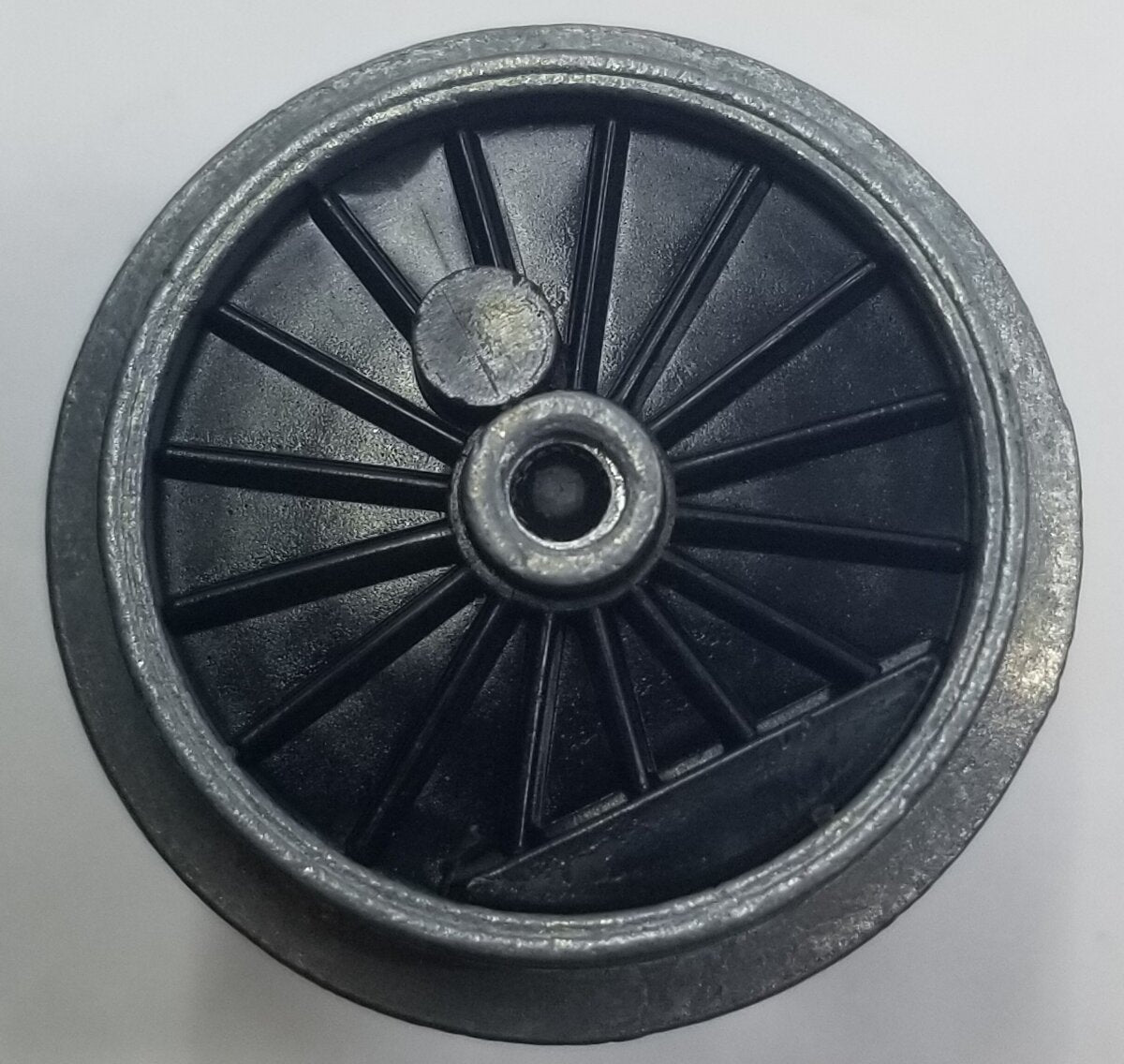 Lionel 8902-120 Gear Wheel and Axle without Boss