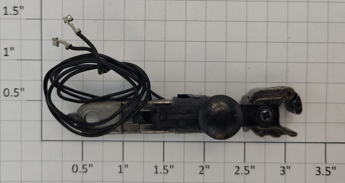 Lionel 18221-551 O Gauge Diesel Magnetic Coil Coupler w/ Palnut Mount & Wire