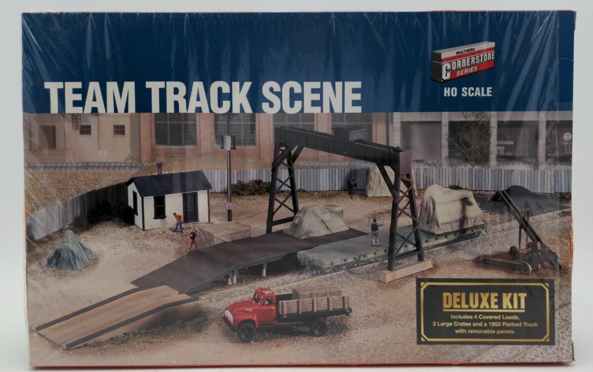 Walthers 933-3707 HO Scale Team Track Scene Deluxe Structure Building Kit