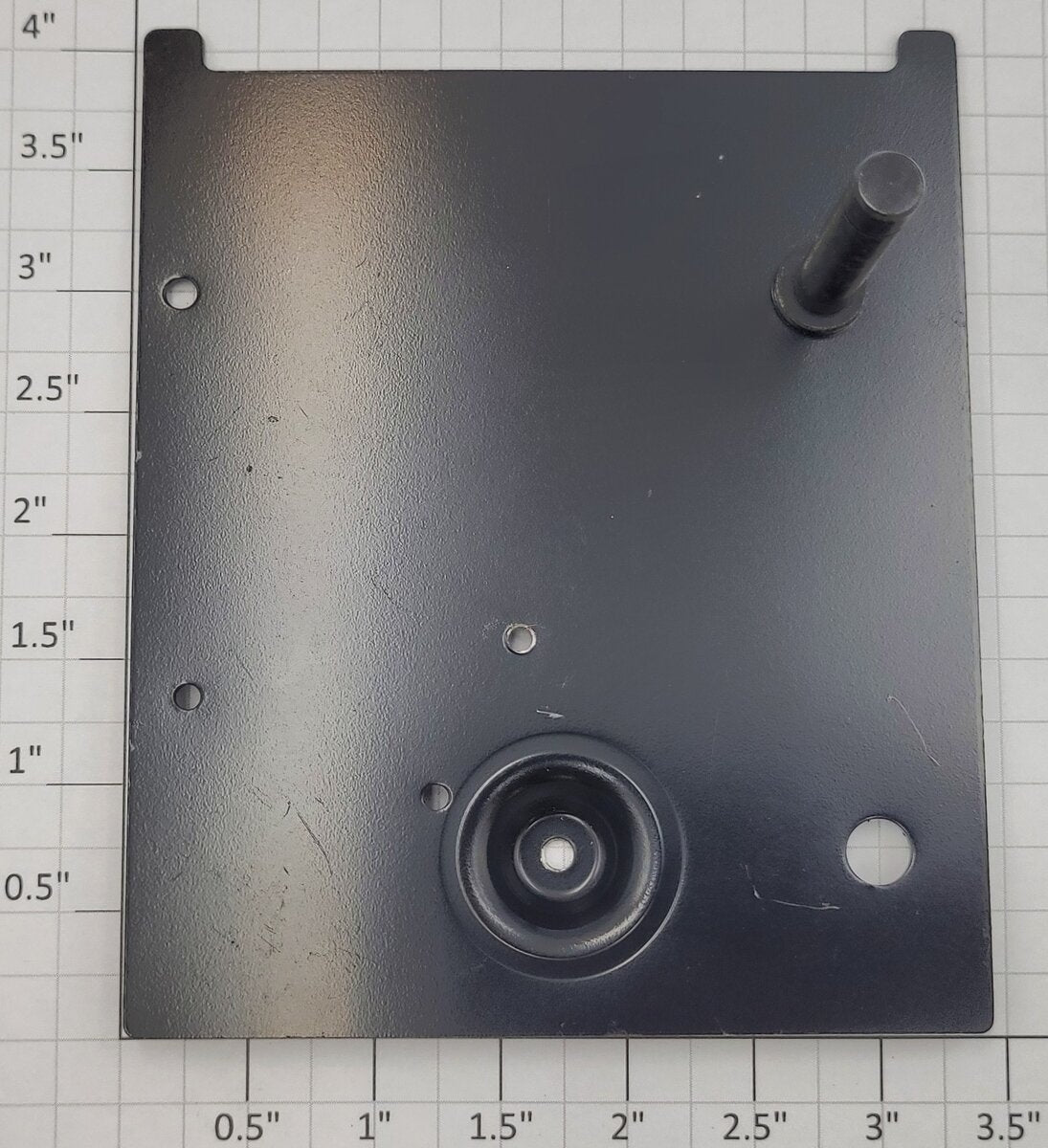 Lionel 352-15 Black Mounting Plate and Pin Assembly
