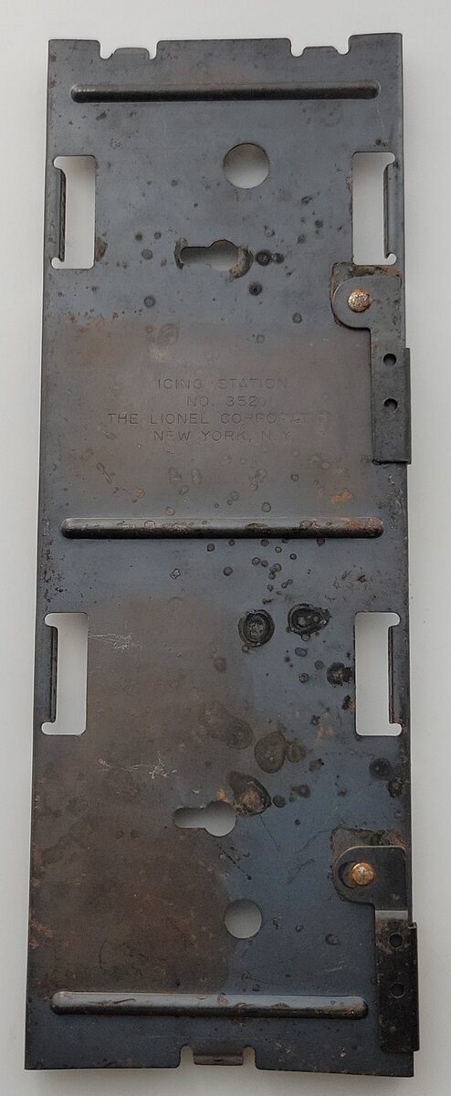 Lionel 352-18 Icing Station Metal Base