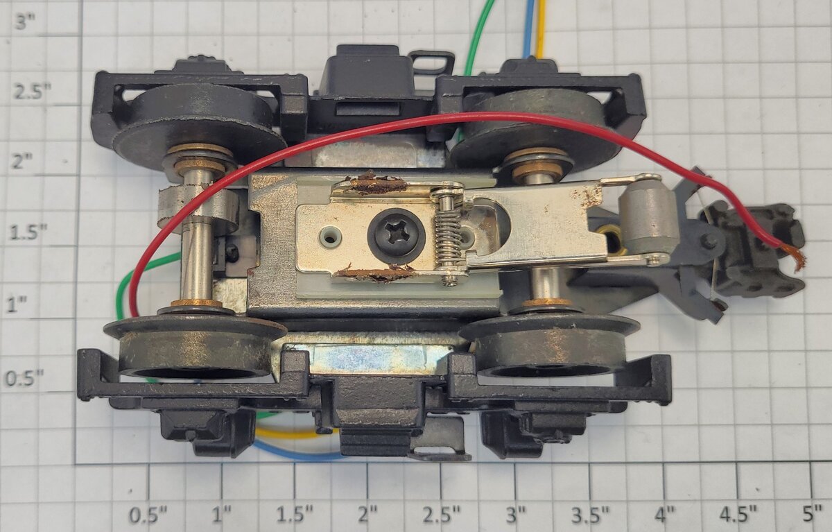 Lionel 18124-590 Black F-3 Diesel 4-Wheel Dummy Truck w/ Collector and Sensor