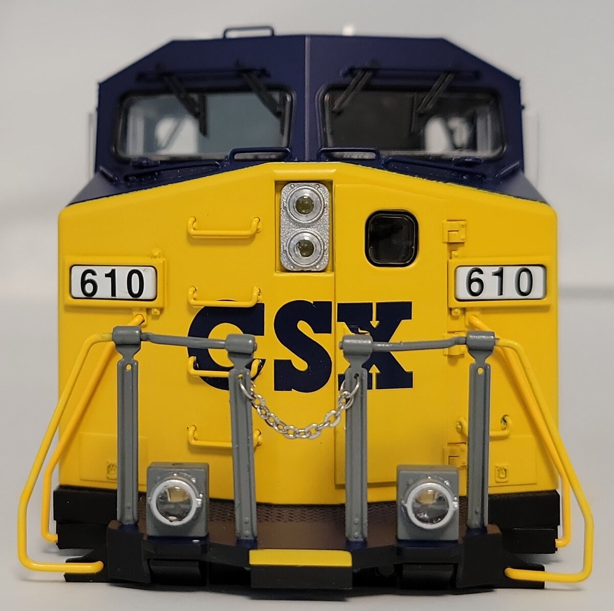 Lionel 28305-2 CSX Legacy RS Superbass AC6000 Diesel Locomotive Shell #610