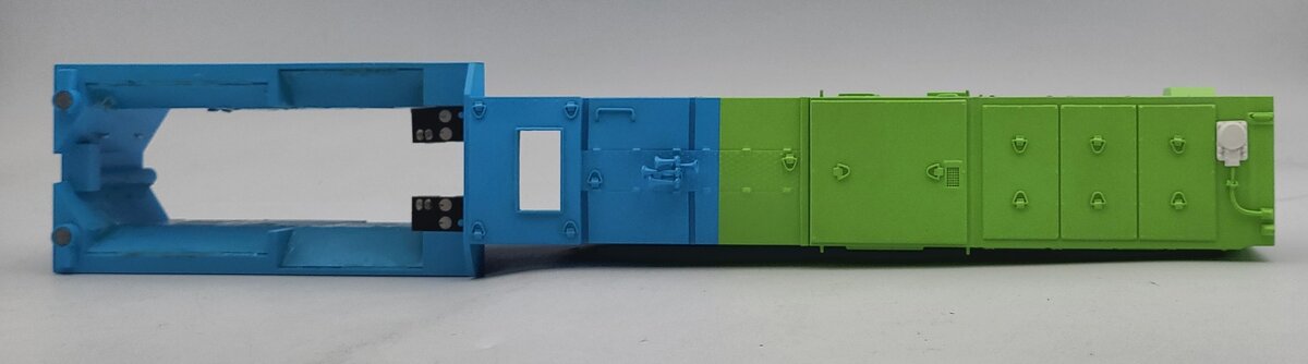 Lionel 28306-2 Diecast GE Hybrid Diesel Locomotive Cabless Shell #2010