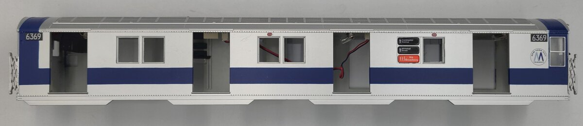 Lionel 25591-2 NYC Transit Authority R-16 Subway Car Shell with PCB Boards #6369