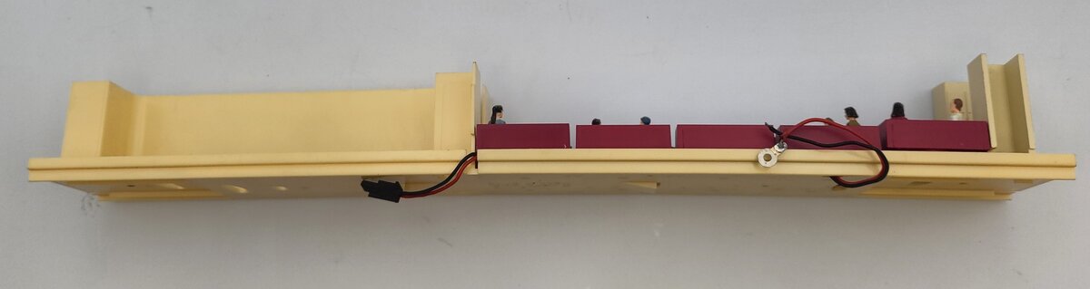 Lionel 15370-25 Union Pacific Aluminum Diner Car Interior