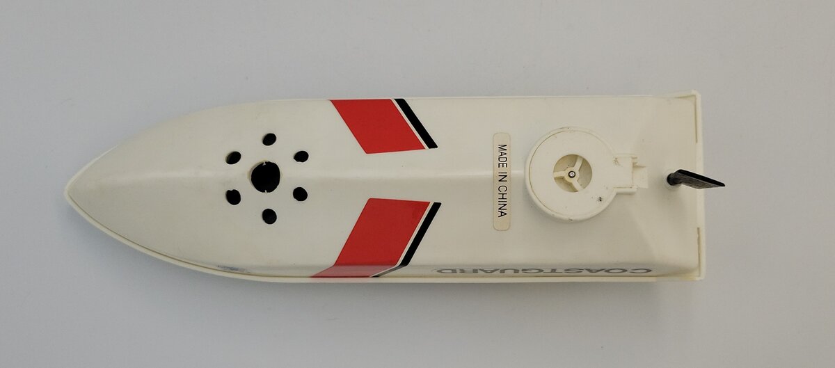 Lionel 16960-10 O Gauge Motorized Coast Guard Speed Boat