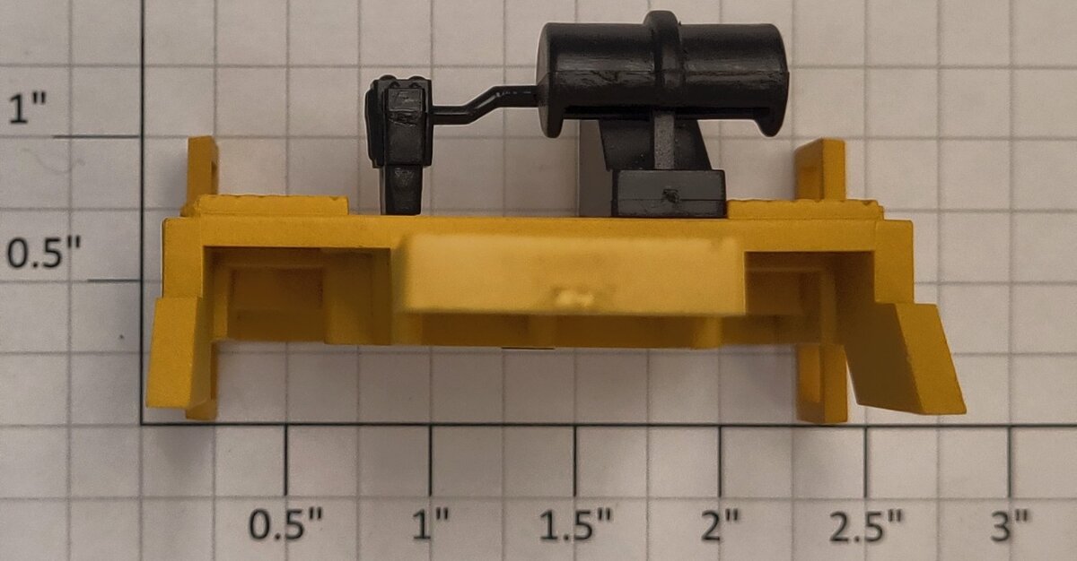 Lionel 16975-126 Yellow Intermodal Car Stepped Brake End Platform