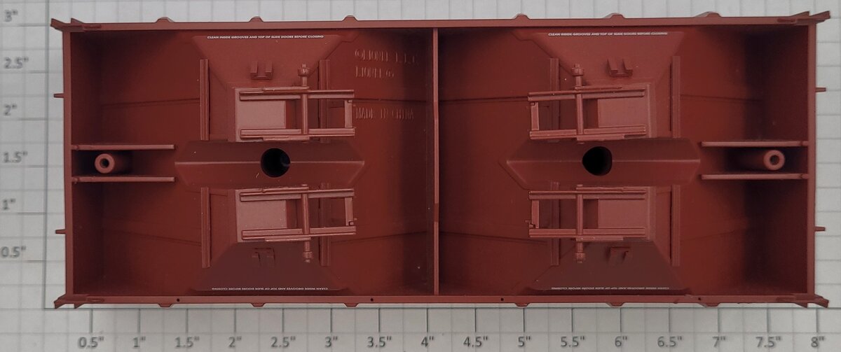 Lionel 17073-2 Red Oxide Santa Fe PS-2 2-Bay Hopper Car Shell #82300