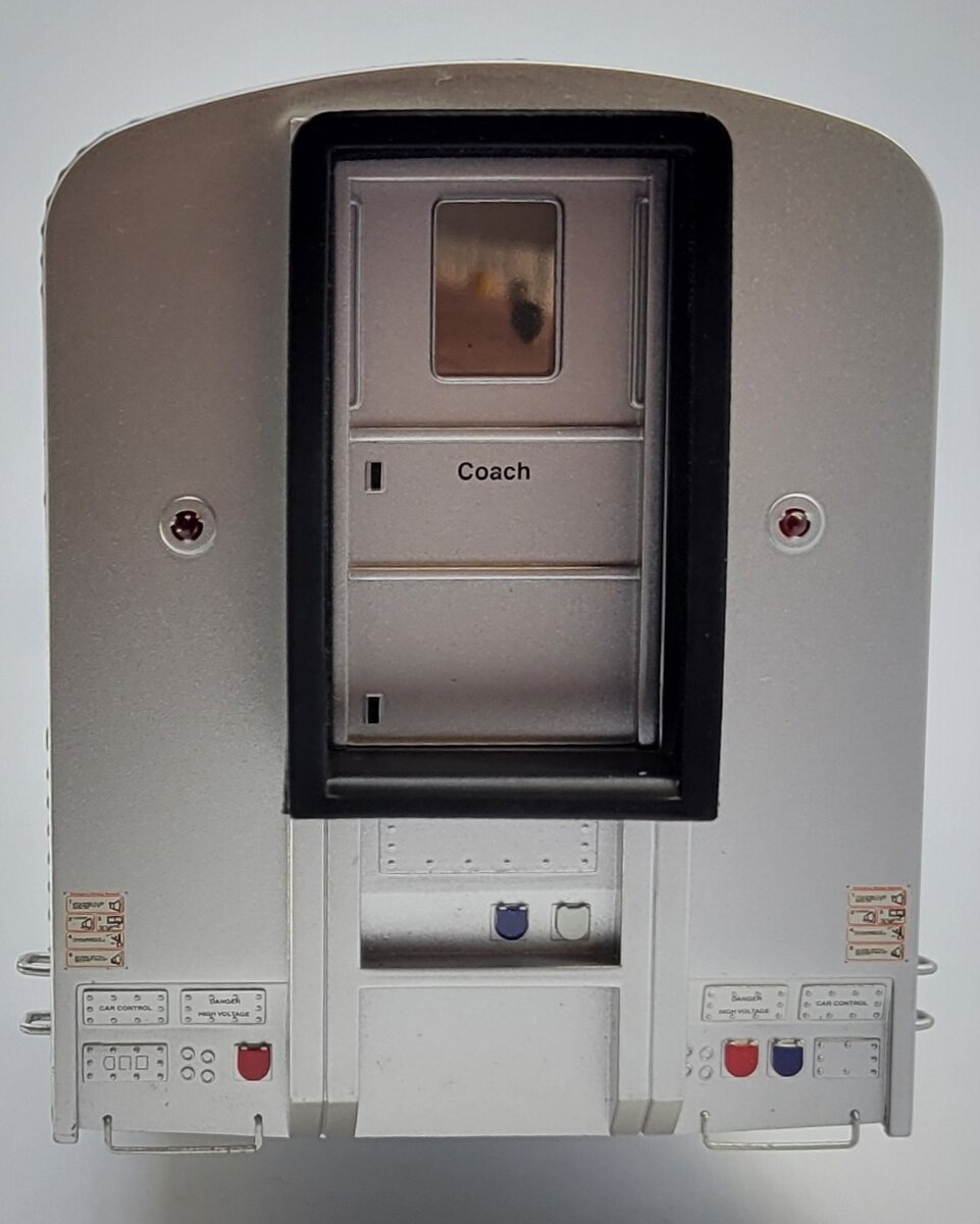 Lionel 15389-7 #34128 Amtrak Superliner Coach Shell