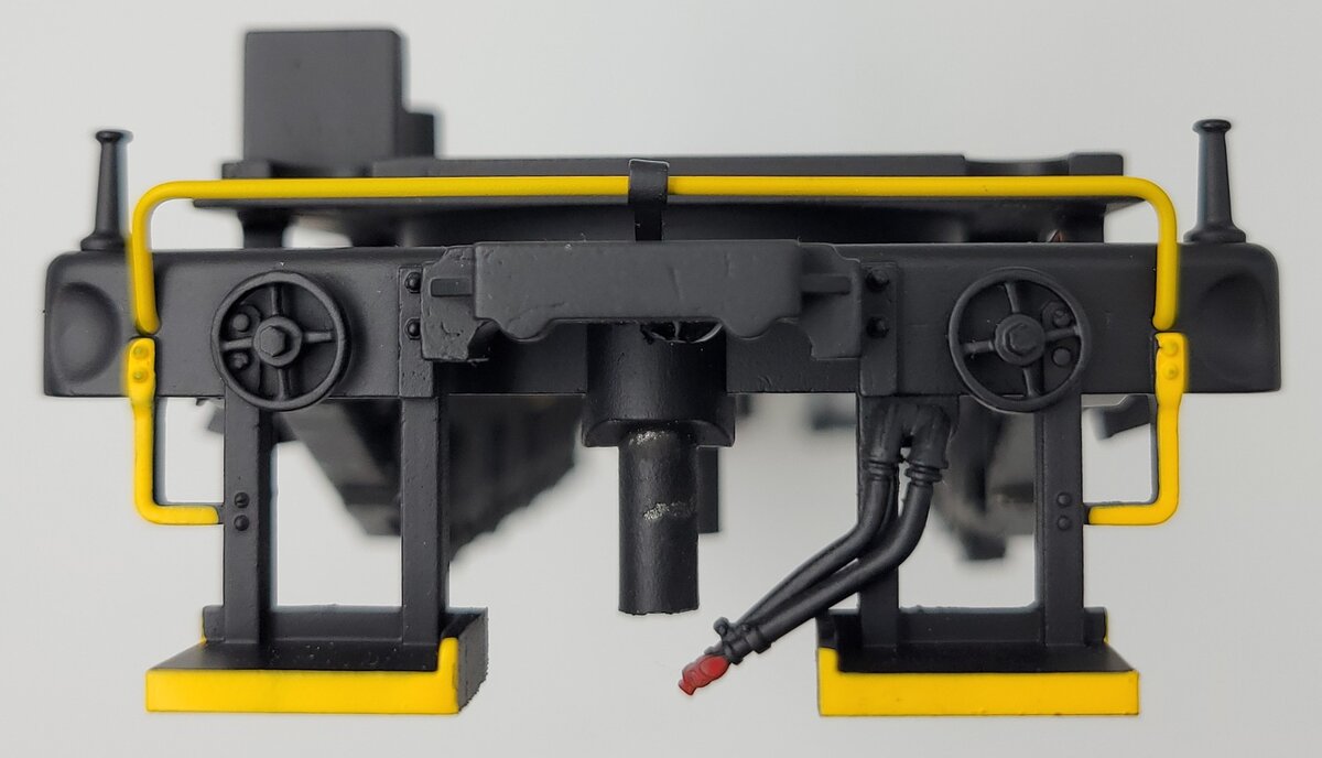 Lionel 18373-58 NYC S-2 Black & Yellow Frame with Side Frames #125