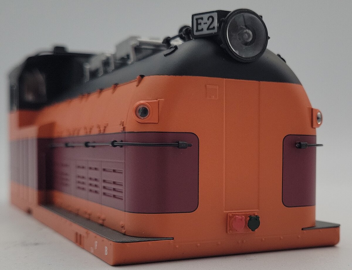 Lionel 18384-4 Milwaukee Road Legacy EP-2 #E-1 Bi-Polar Body Shell 