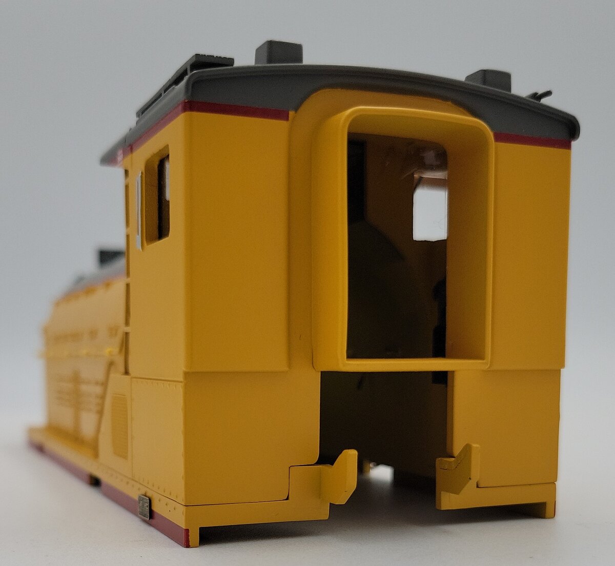 Lionel 18389-2 Milwaukee Road Legacy EP-2 #E-1 Bi-Polar Body Shell 