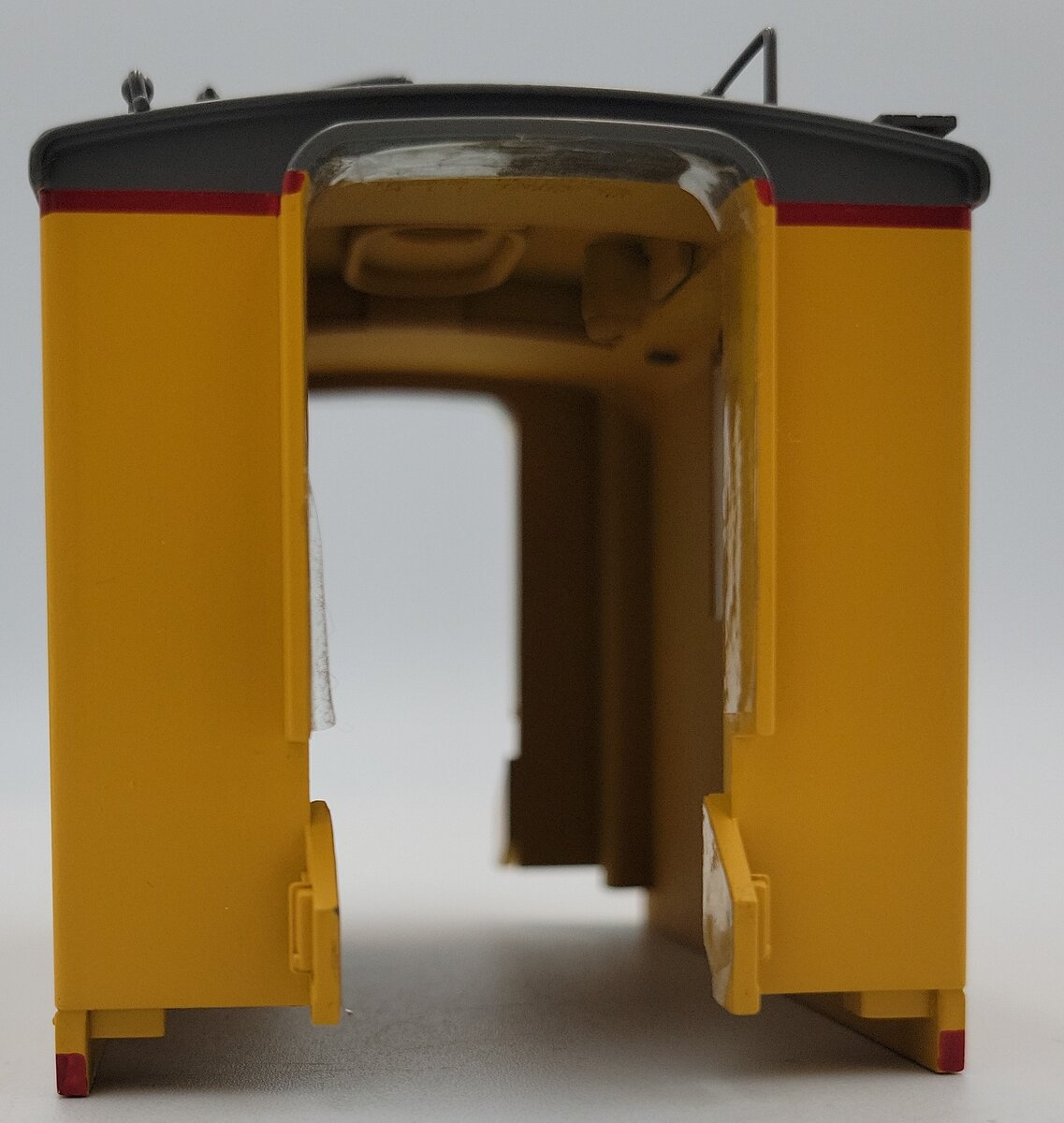 Lionel 18389-3 Milwaukee Road Legacy Bi-Polar EP-2 Center Cab Body Shell #E-1