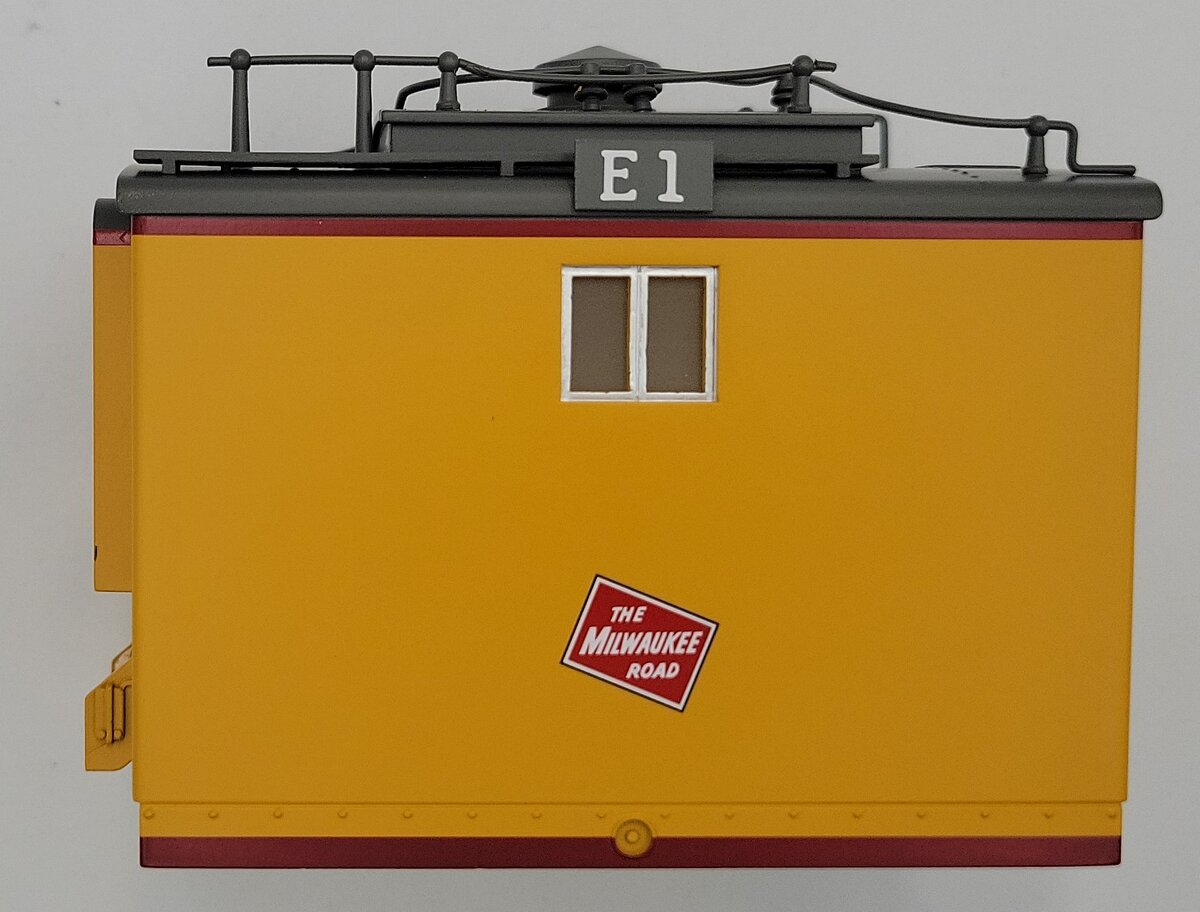 Lionel 18389-3 Milwaukee Road Legacy Bi-Polar EP-2 Center Cab Body Shell #E-1