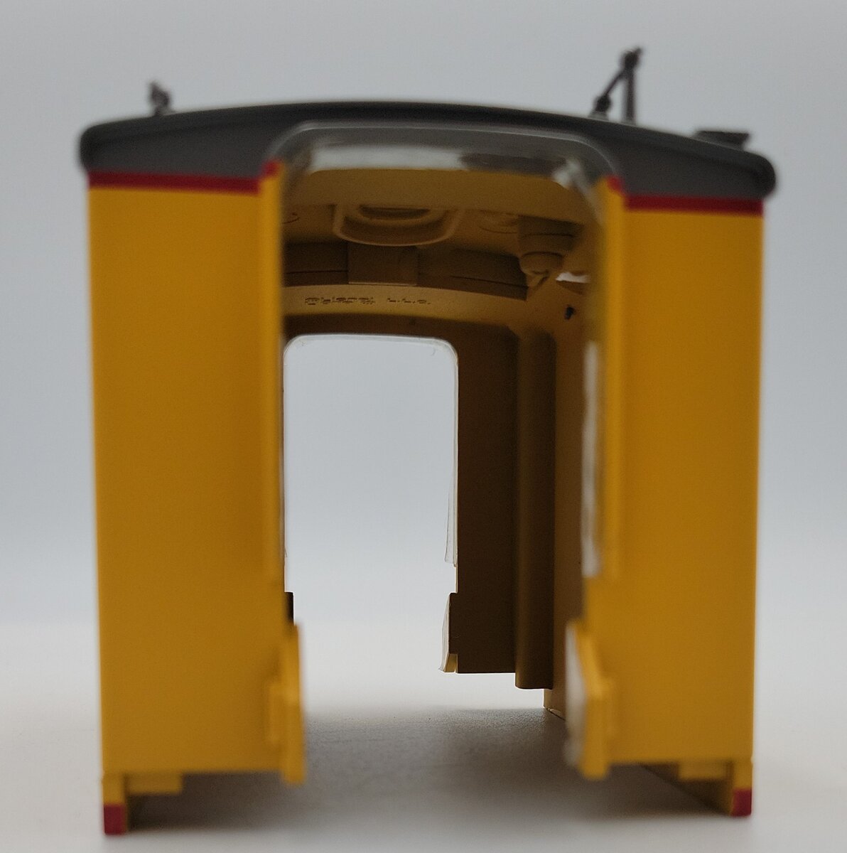 Lionel 18389-3 Milwaukee Road Legacy Bi-Polar EP-2 Center Cab Body Shell #E-1