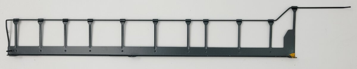 Lionel 18219-137 C&NW Dash-8 Diesel Loco Left Hand Long Green Handrail