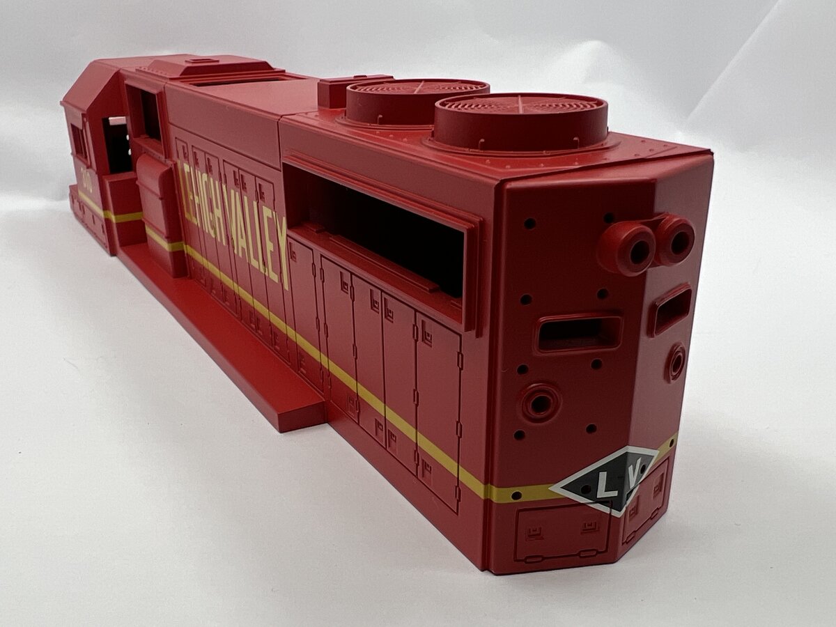 Lionel 18473-2 #310 Lehigh Valley GP-38 Body Shell