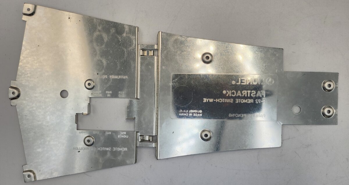 Lionel 12047-89 Metal O72 Fastrack Remote Switch - WYE Bottom Plate