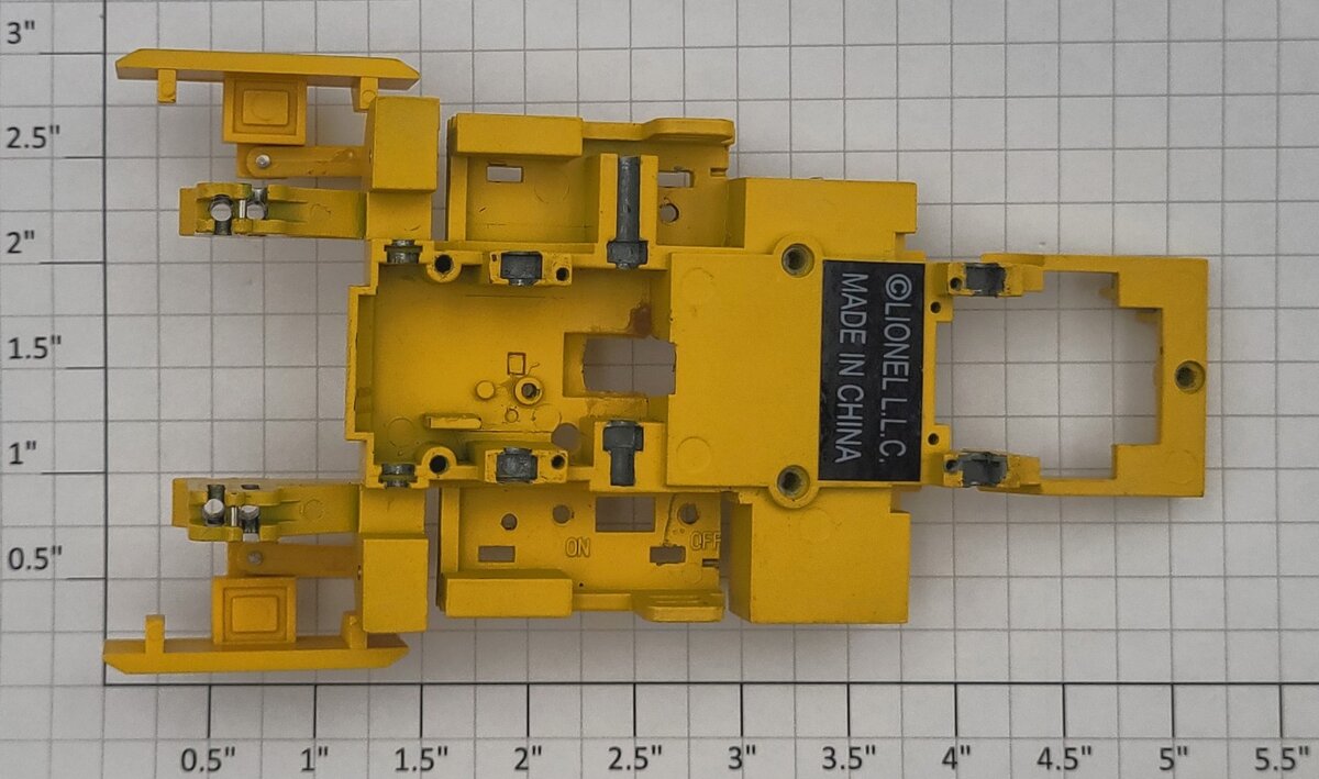 Lionel 18483-23 Yellow Diecast C&O Ballast Tamper Frame with Outriggers