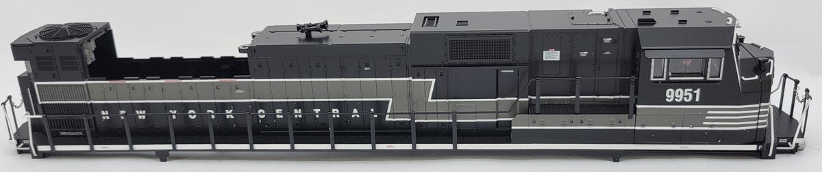 Lionel 28332-2 #9951 SD-80 New York Central Shell