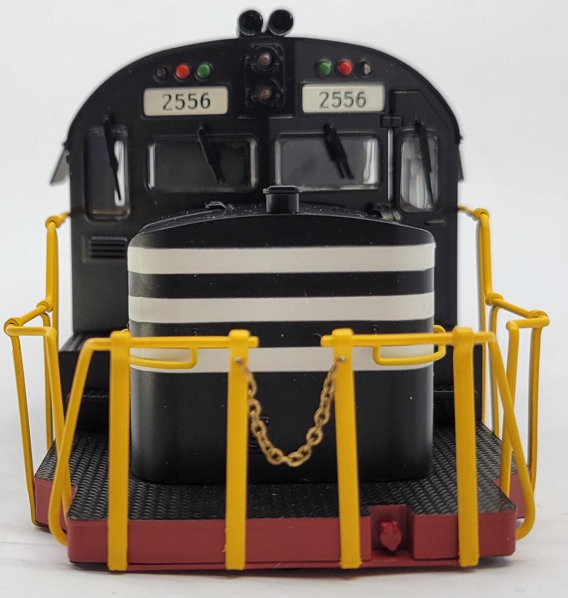 Lionel 28507-7 New Haven C-420 Shell #2556