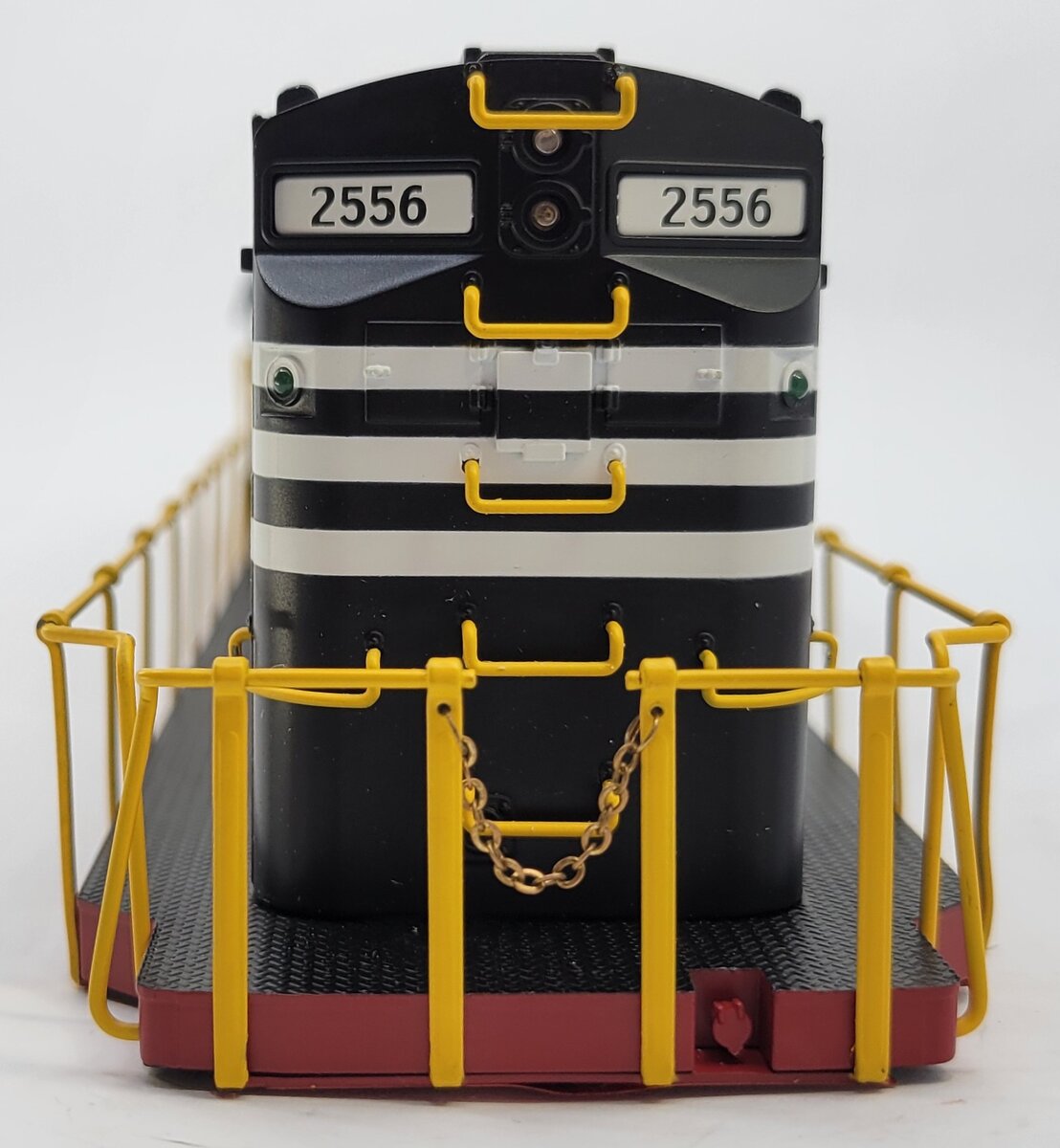 Lionel 28507-7 New Haven C-420 Shell #2556