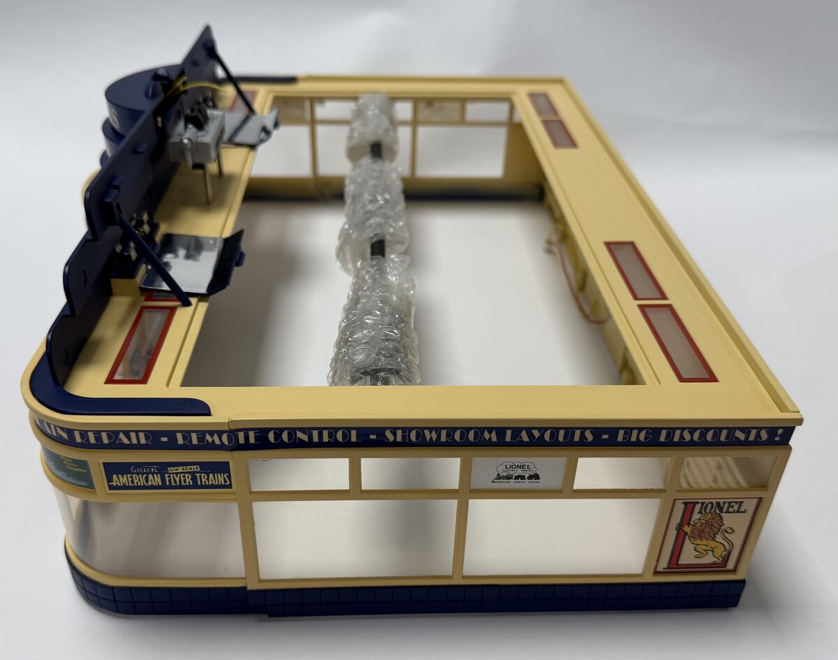 Lionel 24295-2 Hobby Shop Structure with Interior Decorative Fixtures