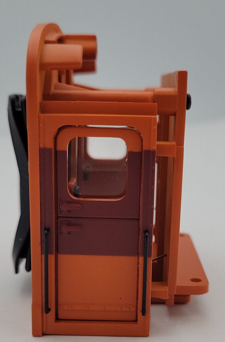 Lionel 22272-14 K-Line Vestibule Orange Aluminum Passenger Car End