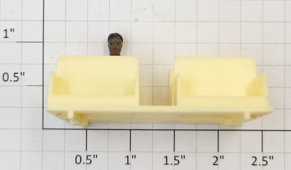 Lionel 22275-10 Beige K-Line Passenger Car Top Front Interior with Figure
