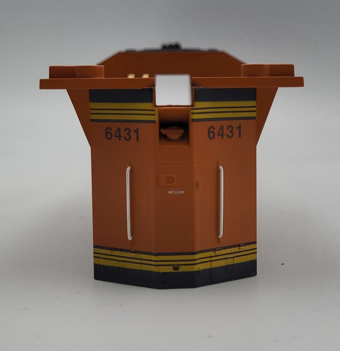 Lionel 28350-2 Orange BNSF Diecast Cabless ES44AC Diesel Locomotive Shell #6431
