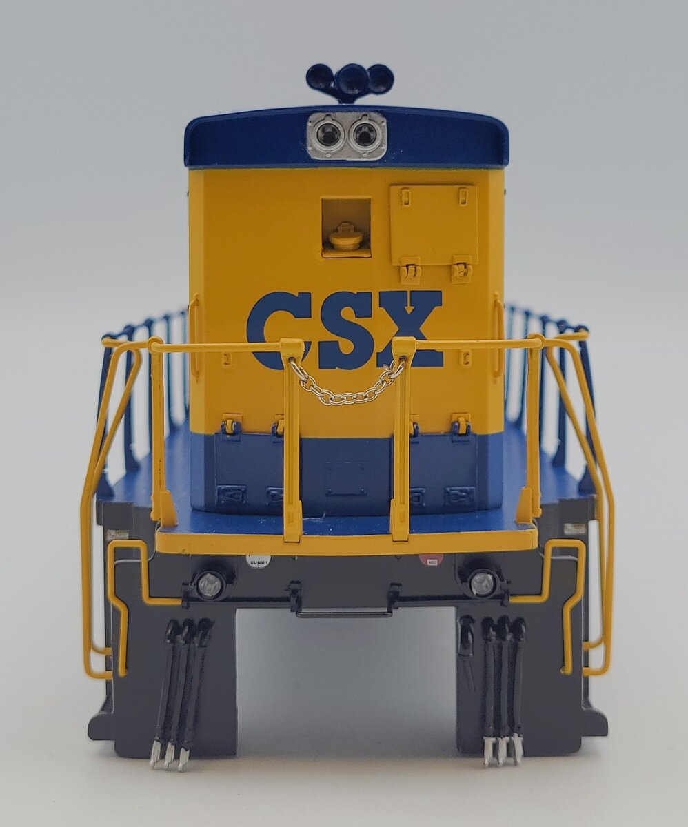 Lionel 28354-10 Diecast CSX Genset Diesel Switcher Locomotive Shell #1303
