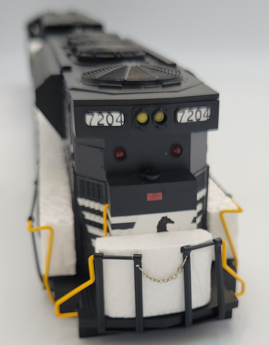 Lionel 28226-02 O Gauge Norfolk Southern SD80MAC Shell #7204