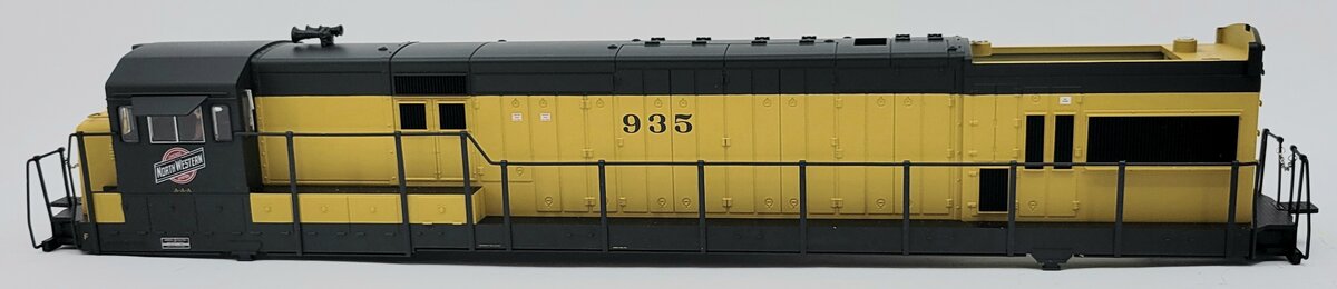 Lionel 28241-2 #953 U30C Chicago & Northwestern Shell